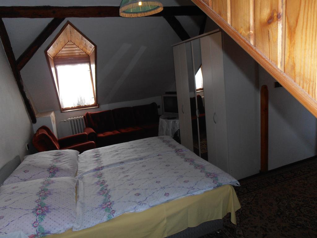 Villa George Revnicov Room photo